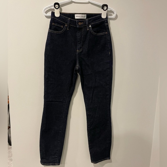 Denim Forum Denim - Aritzia Denim Forum Dark Blue Mid-Rise Ankle Jeans EUC